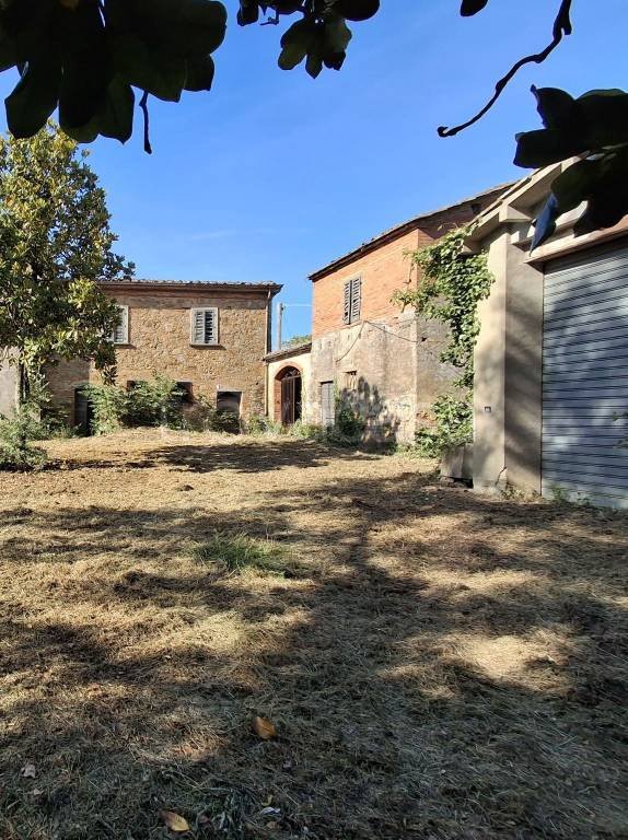 casa indipendente in vendita a Monte San Savino in zona Alberoro