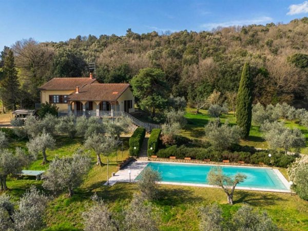 casa indipendente in vendita a Monte San Savino