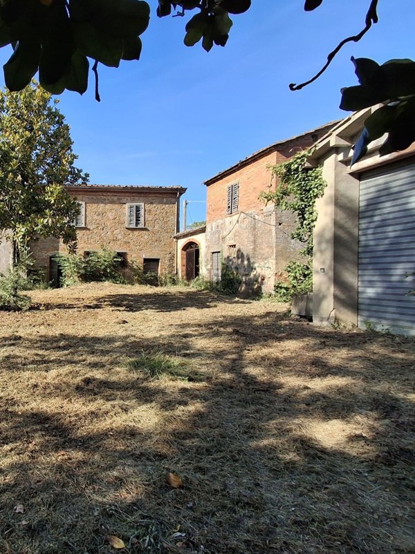 casale in vendita a Monte San Savino in zona Alberoro