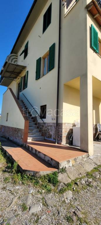 appartamento in vendita a Montevarchi in zona Levane