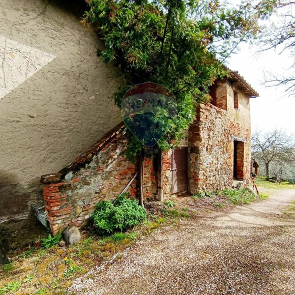 casa indipendente in vendita a Montevarchi in zona Ventena