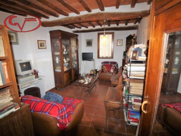 casa indipendente in vendita a Montevarchi