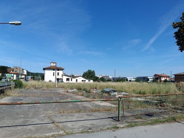 terreno edificabile in vendita a Montevarchi in zona Levanella
