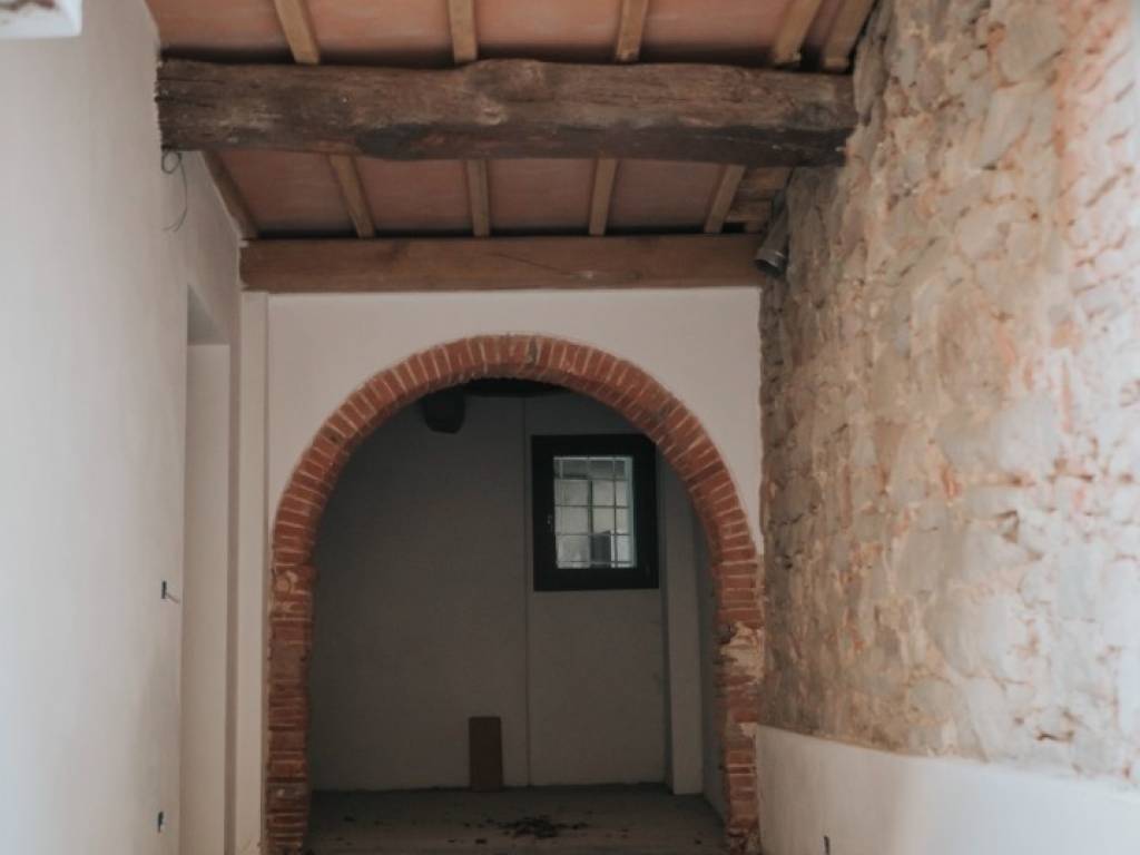 casa indipendente in vendita a Montevarchi in zona Moncioni