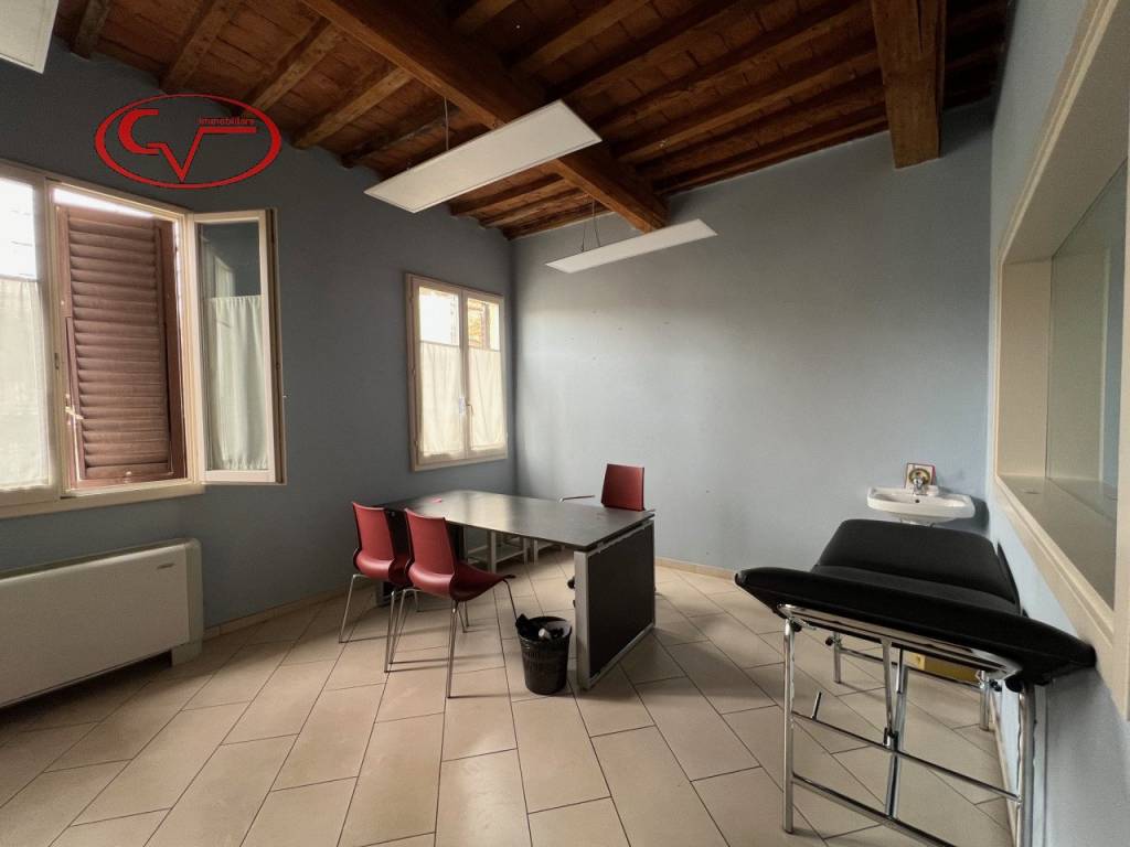 ufficio in vendita a Montevarchi