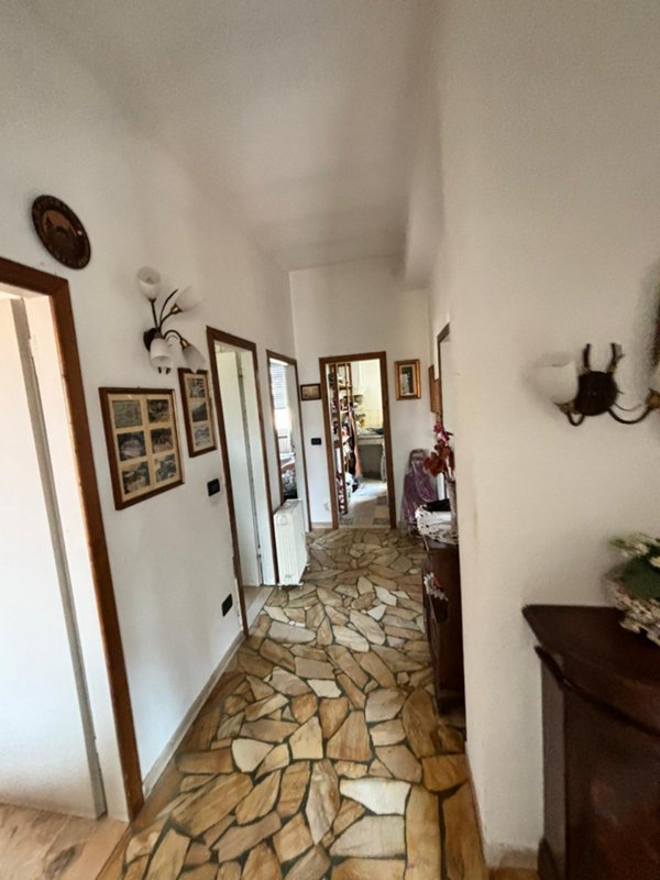 appartamento in vendita a Montevarchi in zona Levane