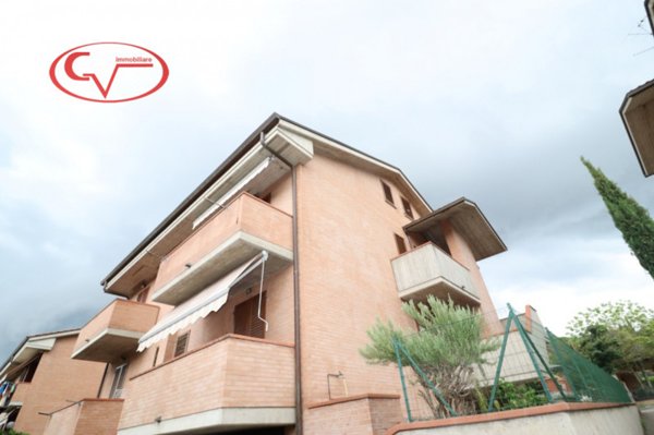 casa semindipendente in vendita a Montevarchi in zona Levane