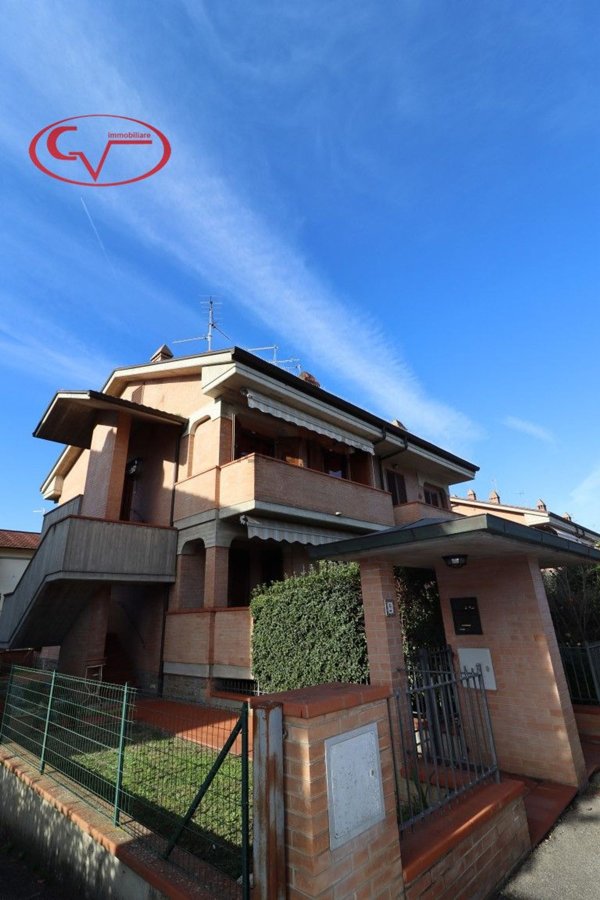 casa semindipendente in vendita a Montevarchi in zona Levane