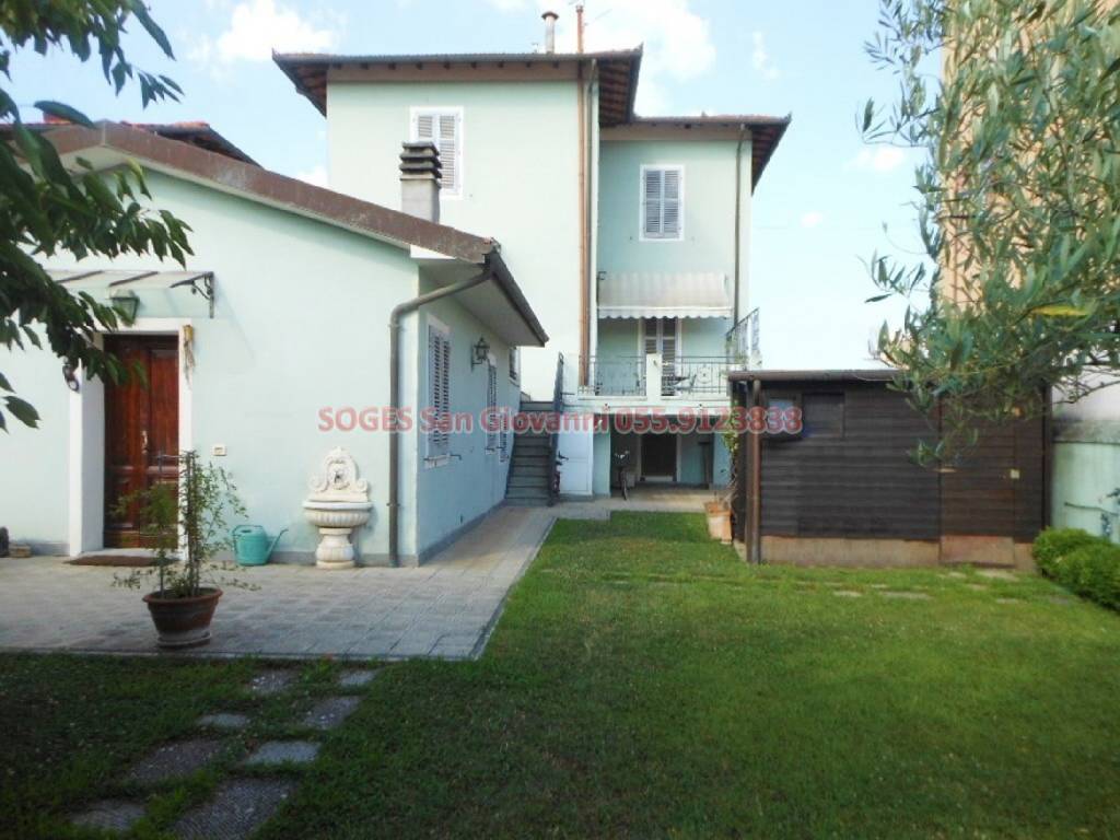 casa indipendente in vendita a Montevarchi