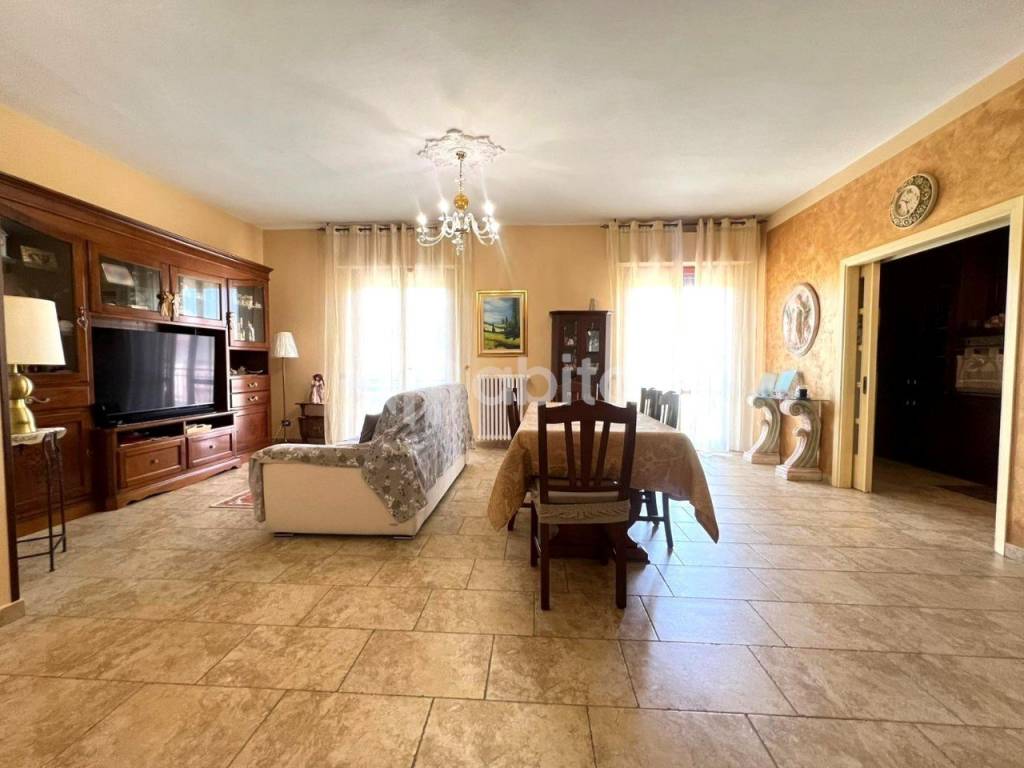 appartamento in vendita a Montevarchi in zona Levane
