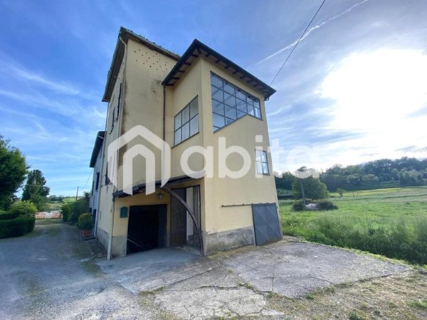 appartamento in vendita a Montevarchi in zona Levanella