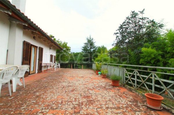 casa indipendente in vendita a Montevarchi