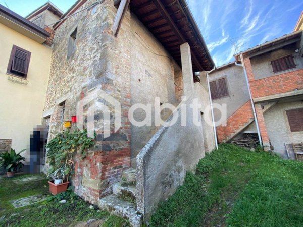 appartamento in vendita a Montevarchi in zona Moncioni