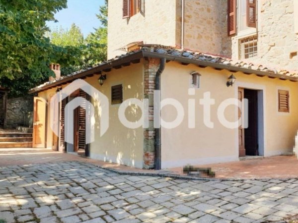casa indipendente in vendita a Montevarchi in zona Moncioni