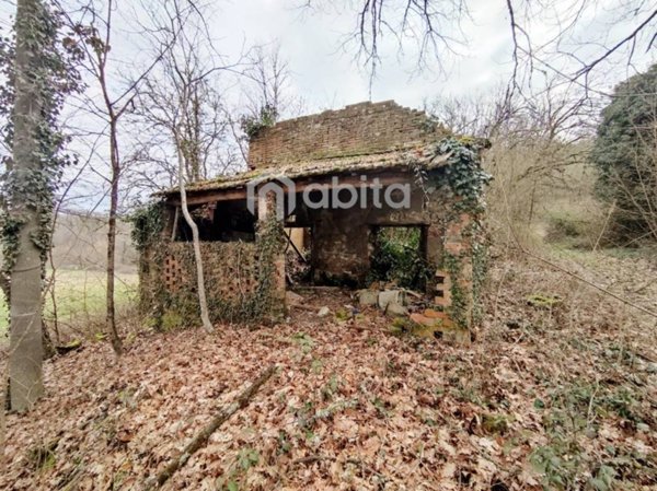 casa indipendente in vendita a Montevarchi