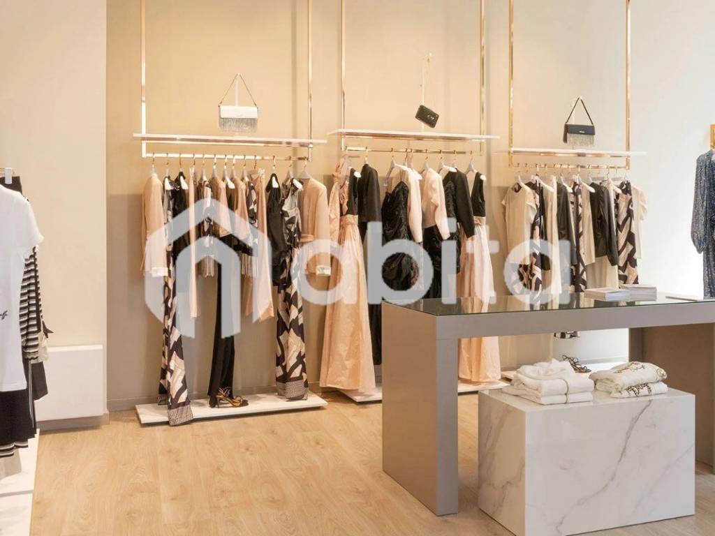 negozio in vendita a Montevarchi