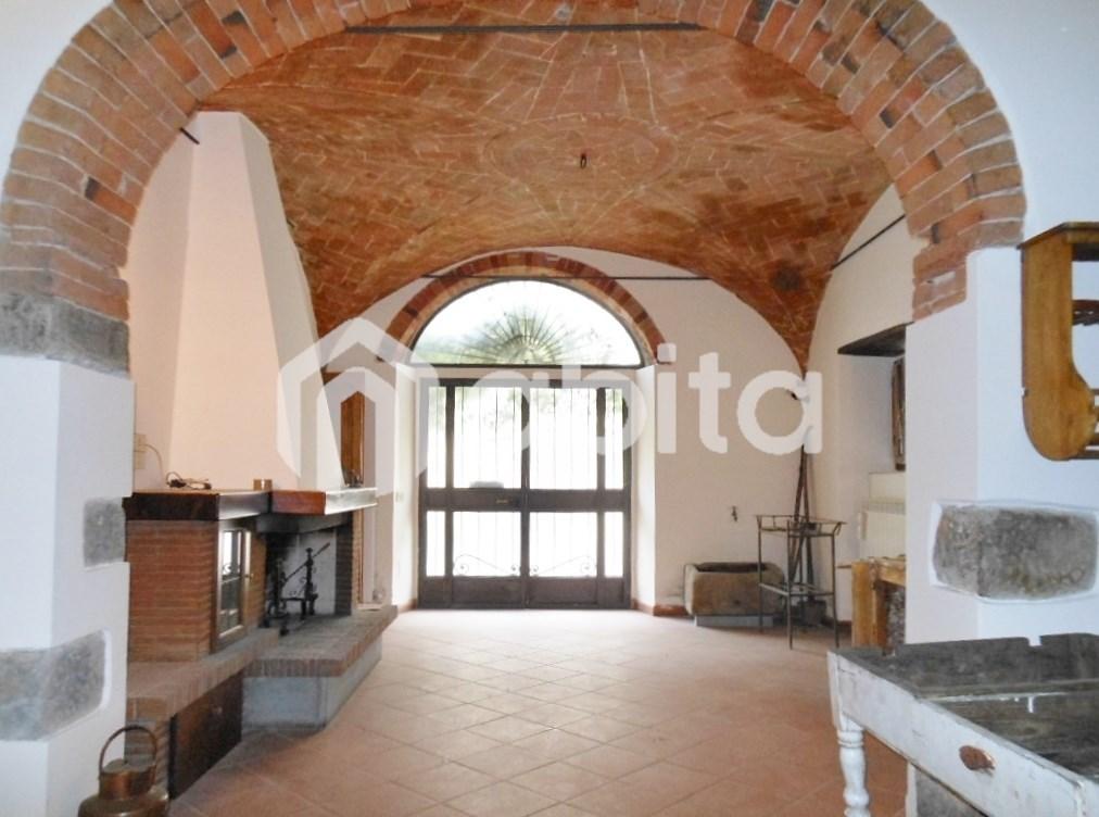 appartamento in vendita a Montevarchi in zona Moncioni