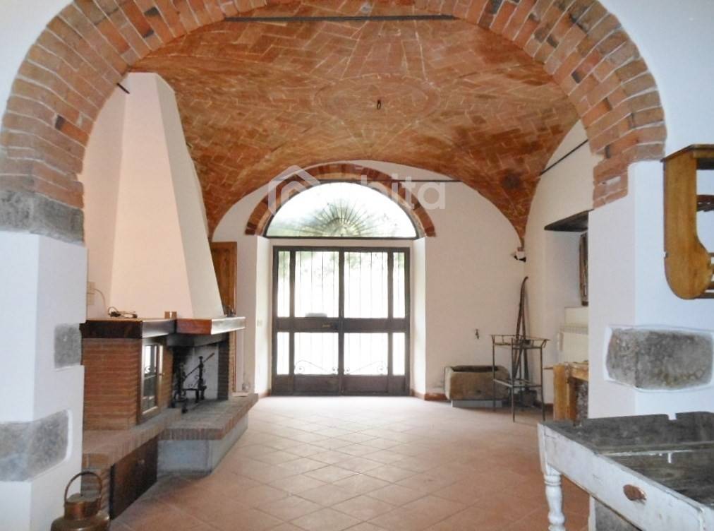 appartamento in vendita a Montevarchi in zona Moncioni