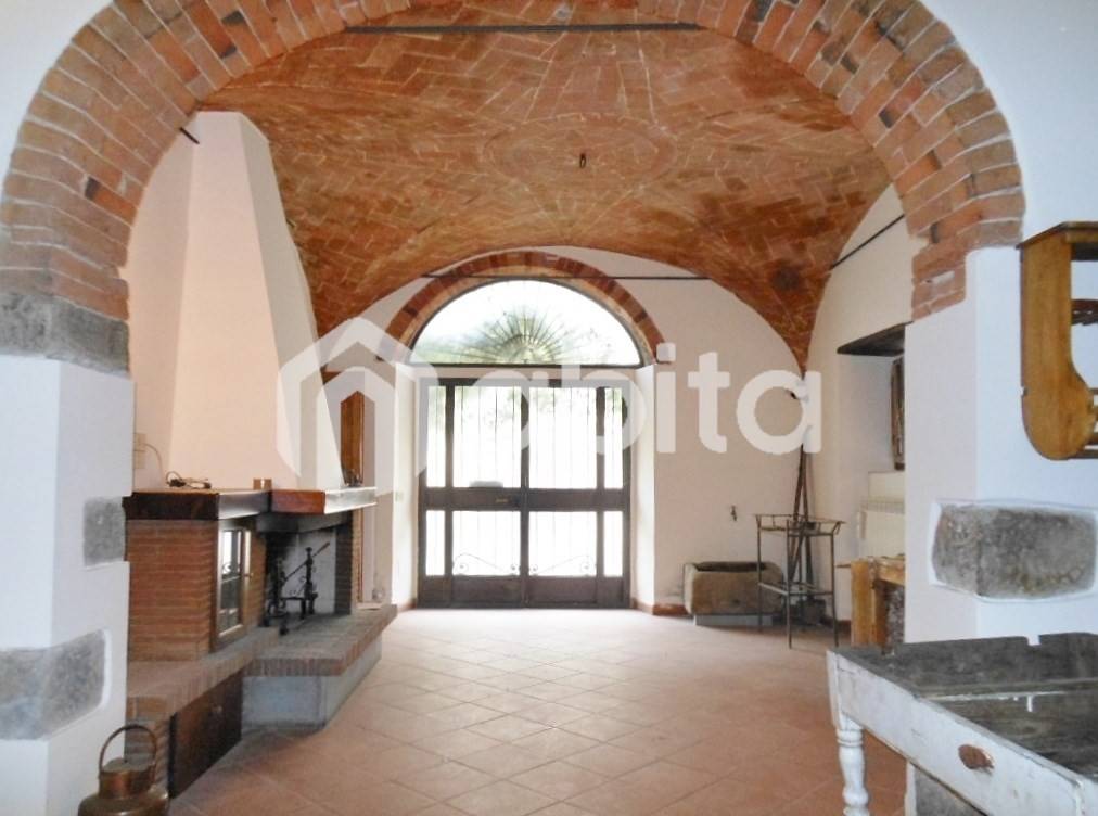 appartamento in vendita a Montevarchi in zona Moncioni