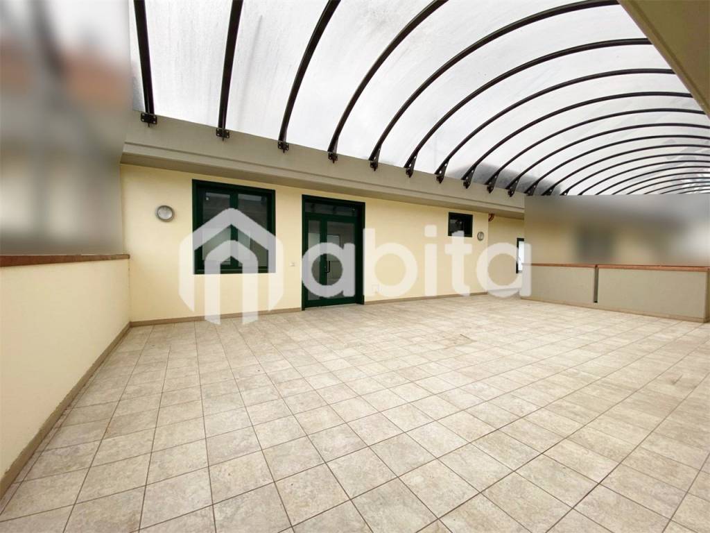 negozio in vendita a Montevarchi