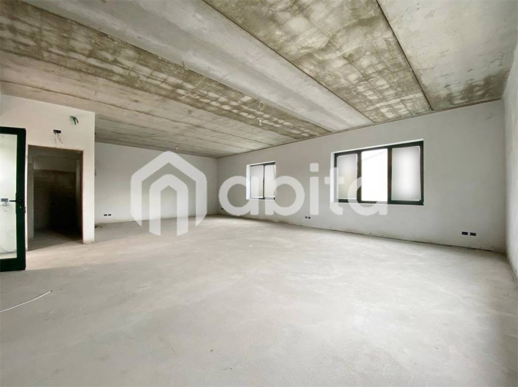 negozio in vendita a Montevarchi