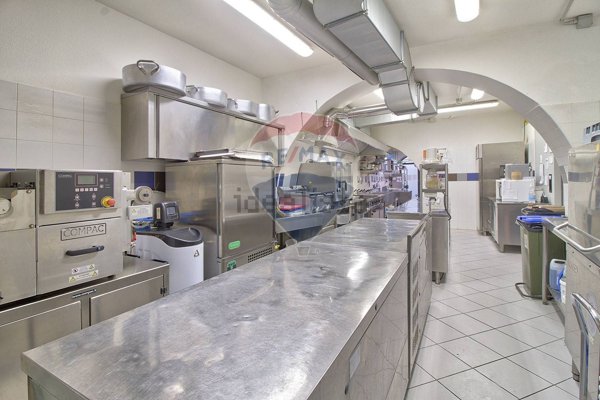 locale di sgombero in vendita a Montevarchi