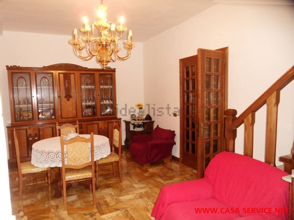casa indipendente in vendita a Montevarchi