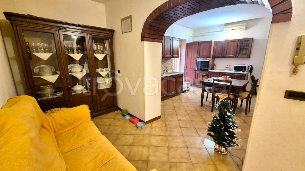 appartamento in vendita a Montevarchi in zona Levane