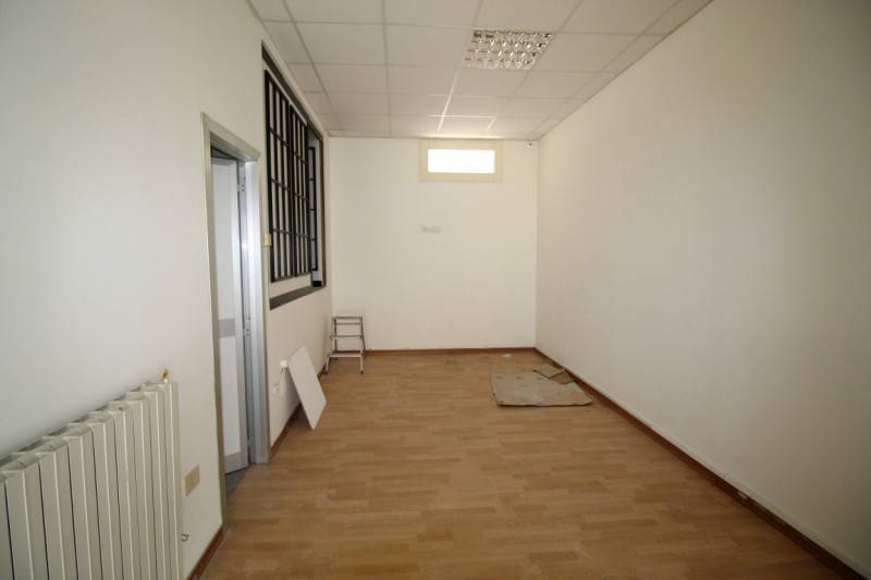 negozio in vendita a Montevarchi