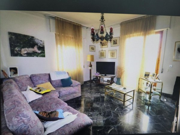 casa indipendente in vendita a Montevarchi