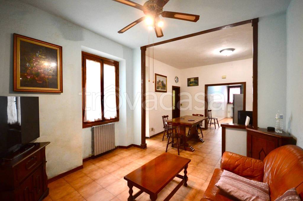 appartamento in vendita a Montevarchi in zona Levane