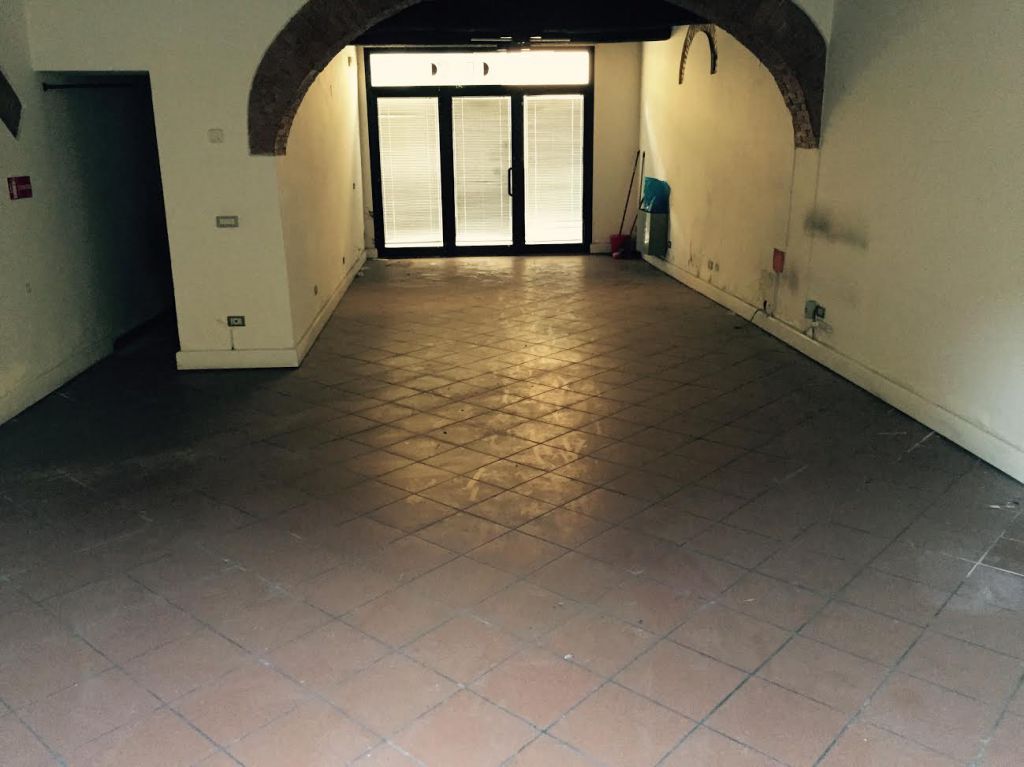 negozio in vendita a Montevarchi