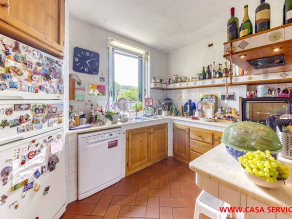 casa indipendente in vendita a Montevarchi