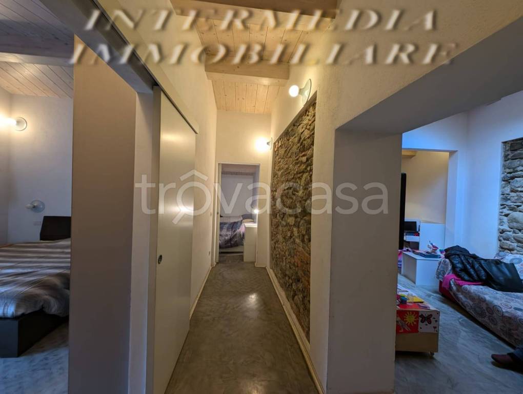 appartamento in vendita a Montevarchi in zona Levane