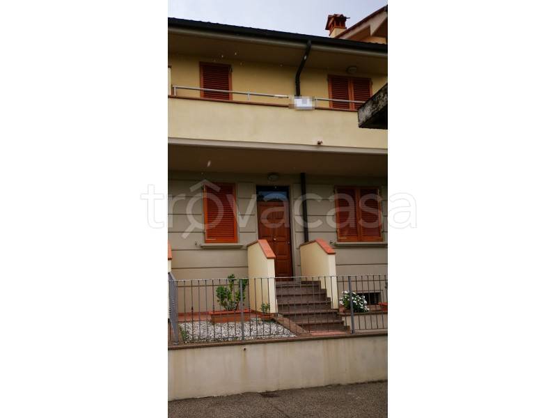 casa indipendente in vendita a Montevarchi