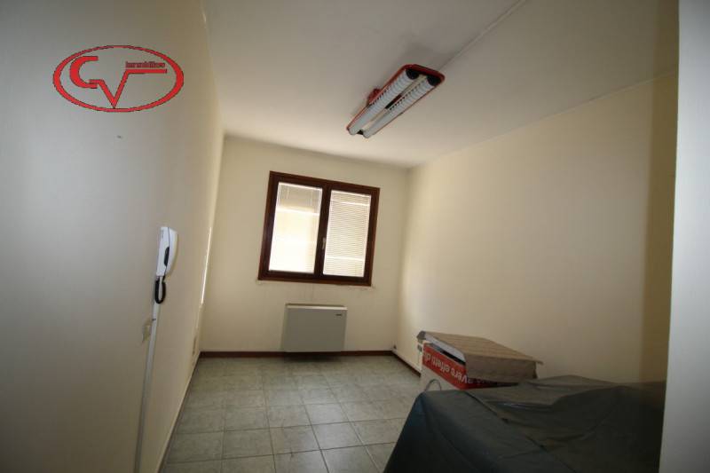 ufficio in vendita a Montevarchi
