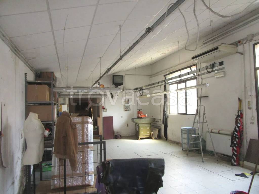 negozio in vendita a Montevarchi