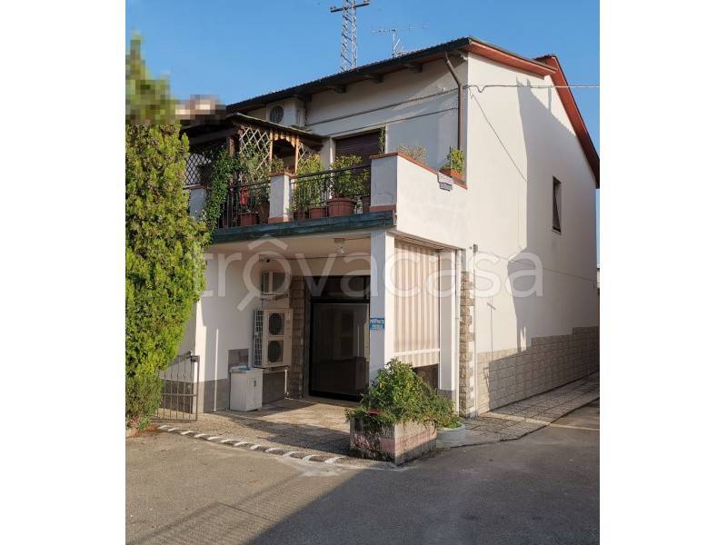 casa indipendente in vendita a Montevarchi