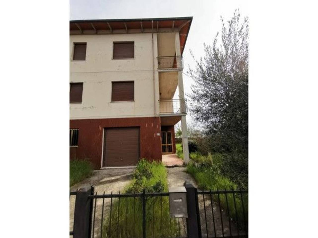 casa indipendente in vendita a Montevarchi
