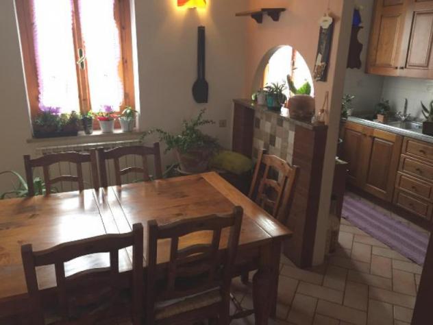 appartamento in vendita a Montevarchi in zona Caposelvi