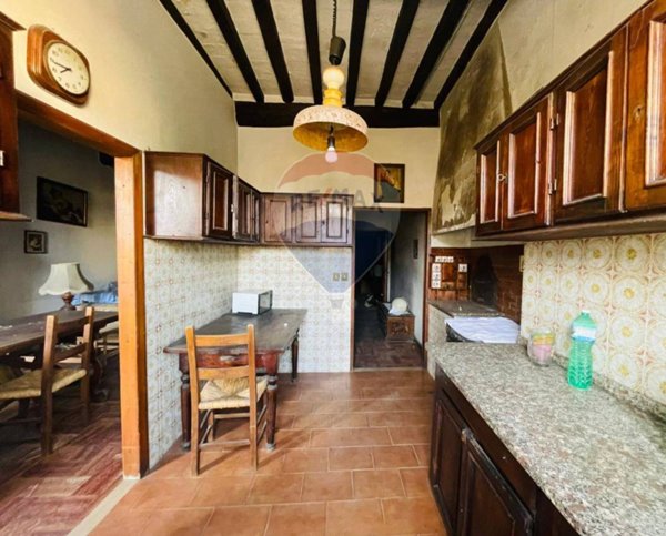 casa indipendente in vendita a Montevarchi in zona Levanella