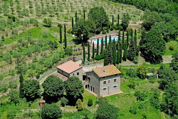 casa indipendente in vendita a Montevarchi