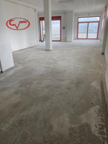 negozio in vendita a Montevarchi in zona Levane