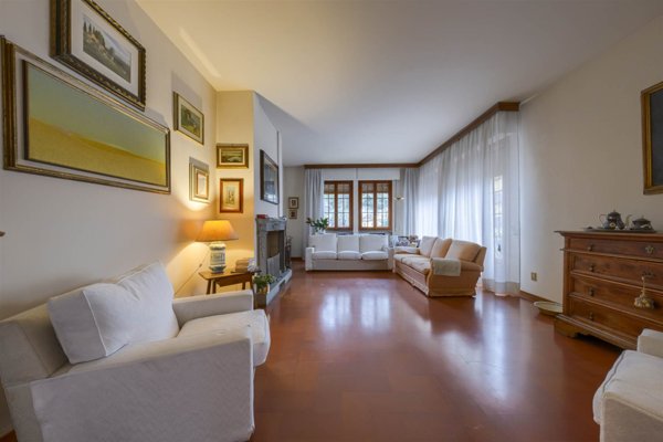 casa indipendente in vendita a Montevarchi