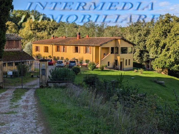 casa indipendente in vendita a Montevarchi