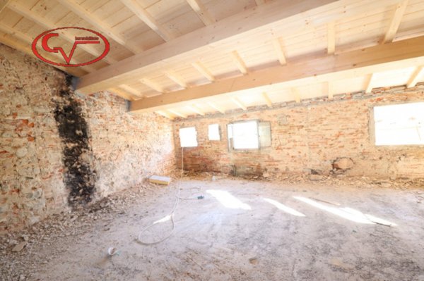 appartamento in vendita a Montevarchi in zona Levanella