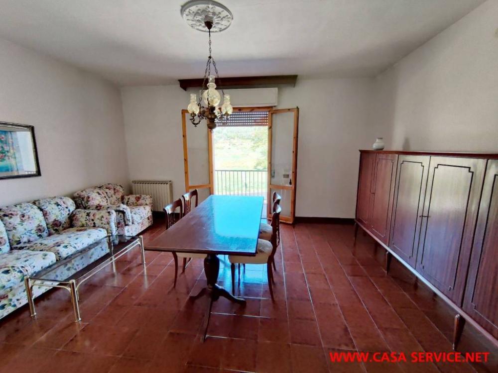 casa indipendente in vendita a Montevarchi