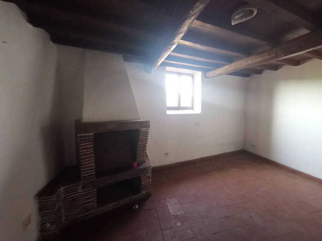 appartamento in vendita a Montevarchi in zona Caposelvi