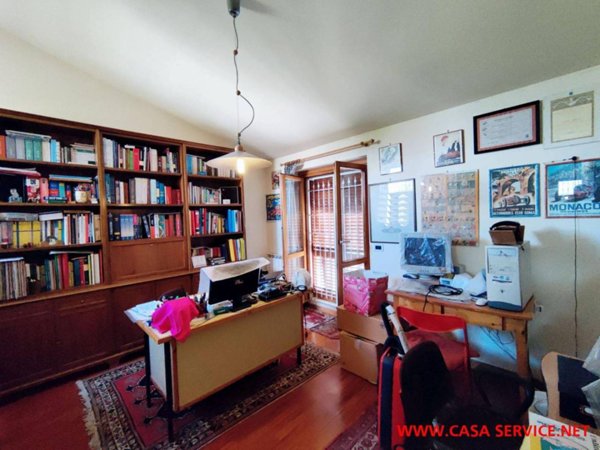 casa indipendente in vendita a Montevarchi