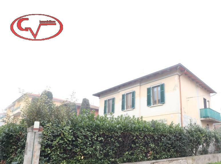 casa indipendente in vendita a Montevarchi